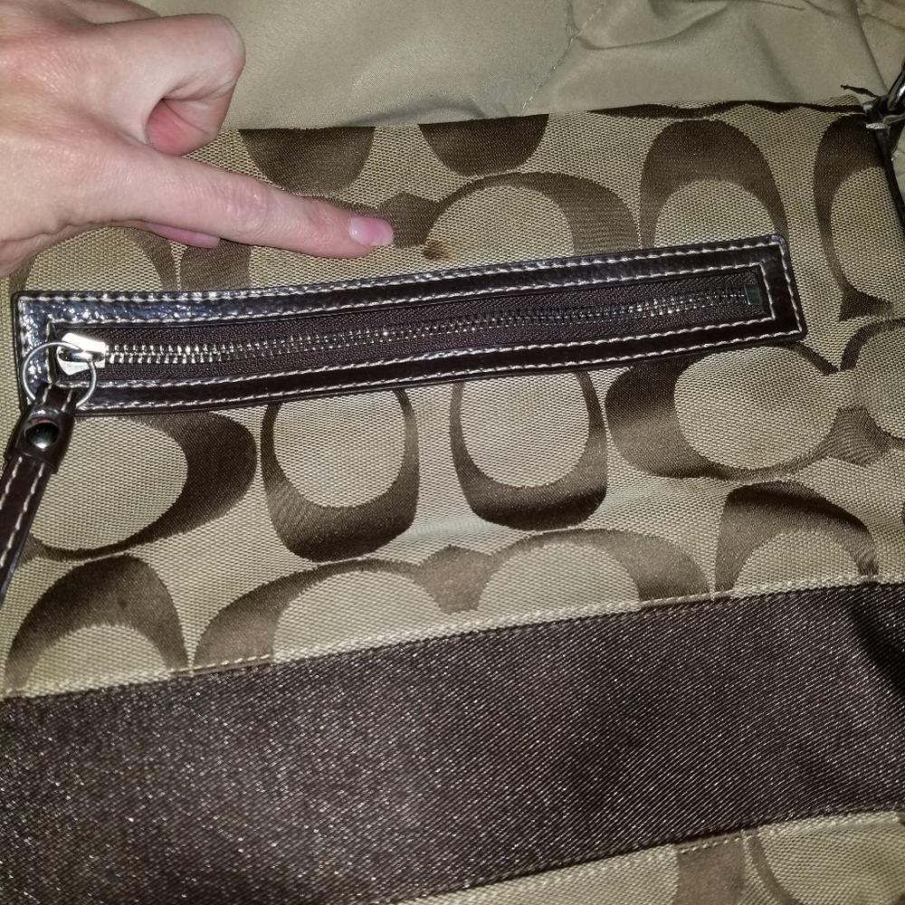 Coach purse - Picture 3 of 6